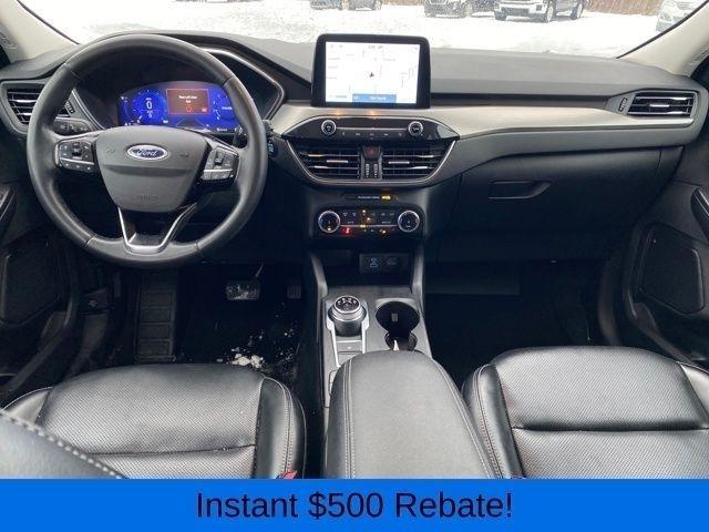 Ford Escape Titanium 4WD 2022