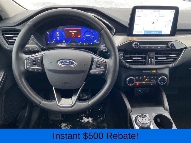 Ford Escape Titanium 4WD 2022