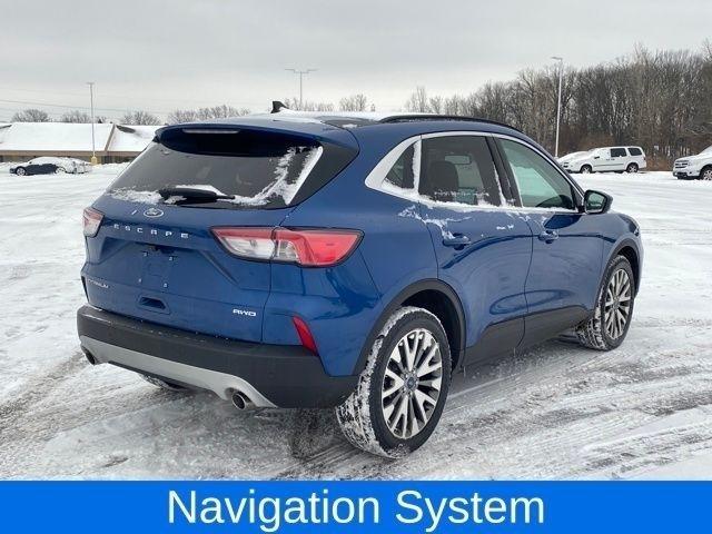 Ford Escape Titanium 4WD 2022