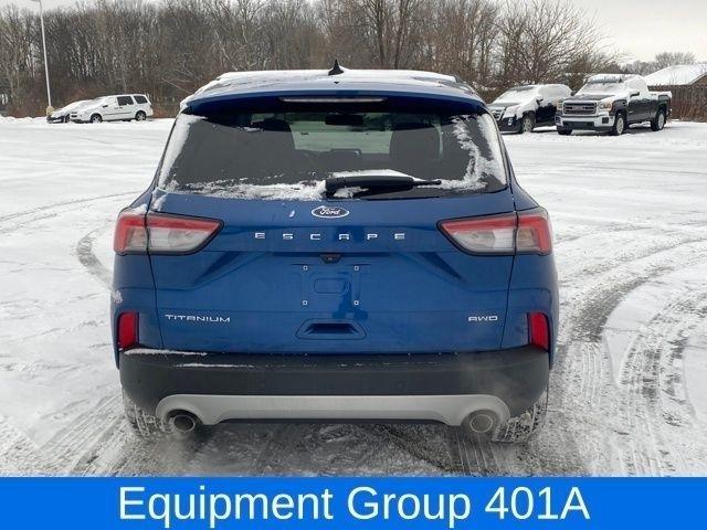 Ford Escape Titanium 4WD 2022