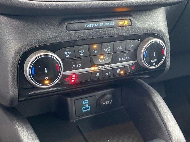 Ford Escape Titanium 4WD 2022