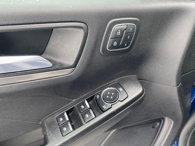 Ford Escape Titanium 4WD 2022