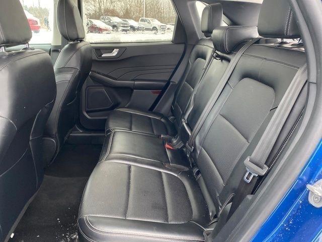 Ford Escape Titanium 4WD 2022