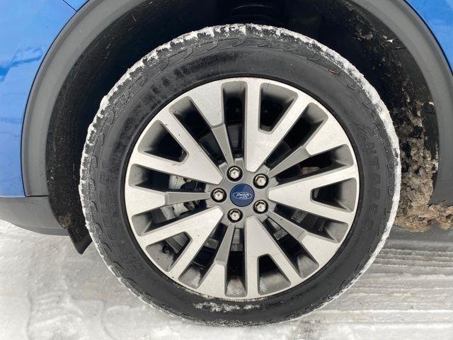 Ford Escape Titanium 4WD 2022