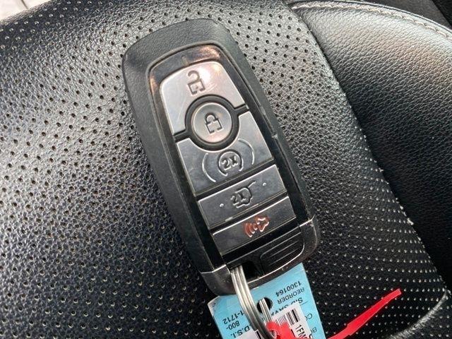 Ford Escape Titanium 4WD 2022