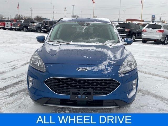 Ford Escape Titanium 4WD 2022