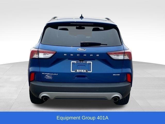 Ford Escape Titanium 4WD 2022