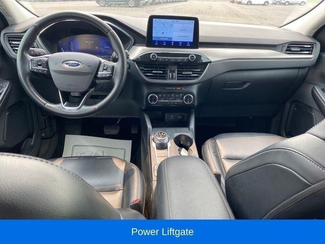 Ford Escape Titanium 4WD 2022
