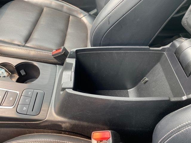 Ford Escape Titanium 4WD 2022