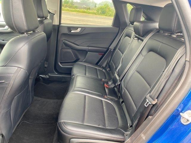 Ford Escape Titanium 4WD 2022