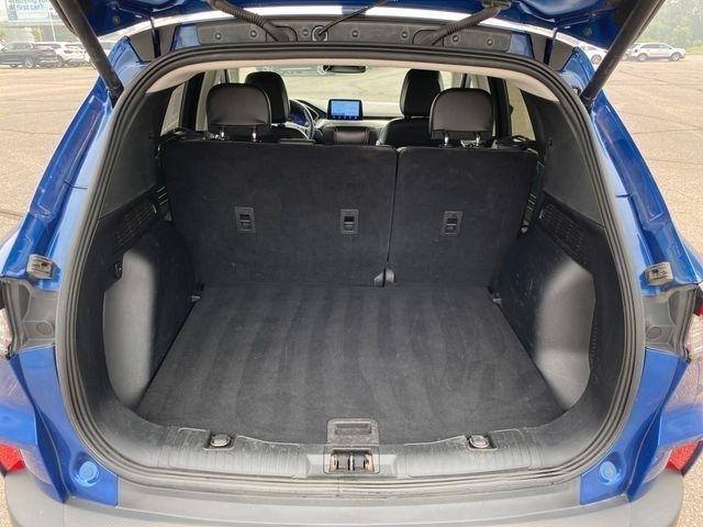 Ford Escape Titanium 4WD 2022