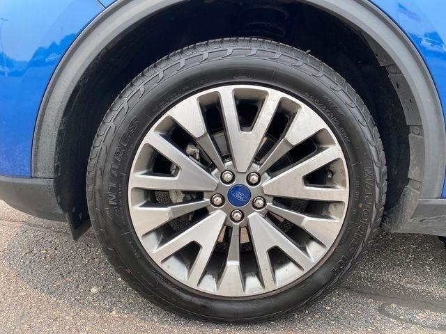 Ford Escape Titanium 4WD 2022