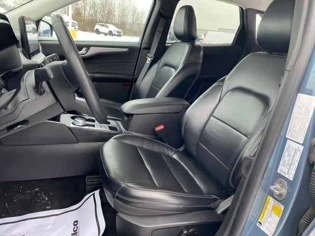 Ford Escape Platinum AWD 2023