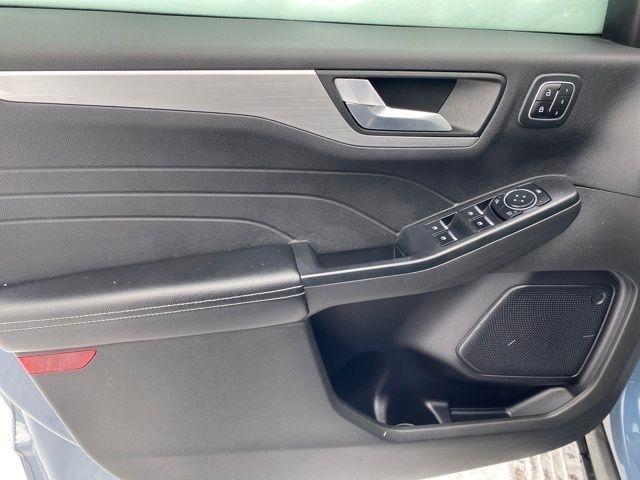 Ford Escape Platinum AWD 2023