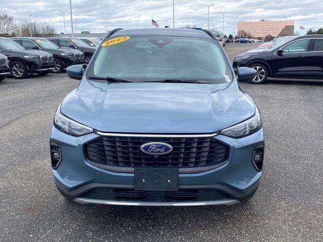 Ford Escape Platinum AWD 2023