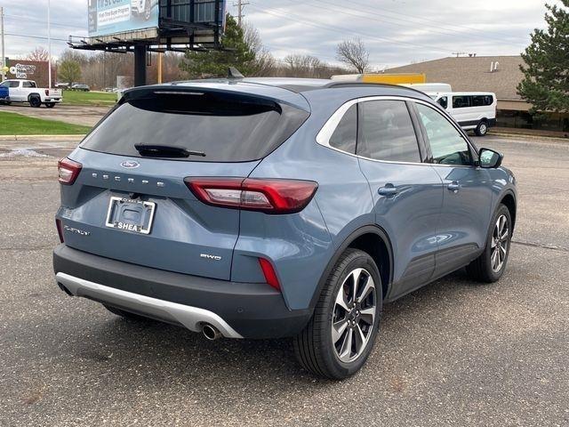 Ford Escape Platinum AWD 2023