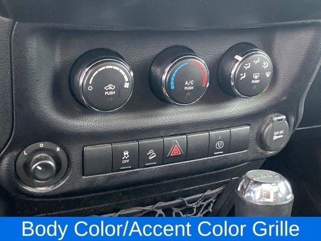 Jeep Wrangler Unlimited Sahara 4WD 2016