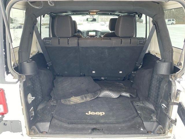 Jeep Wrangler Unlimited Sahara 4WD 2016