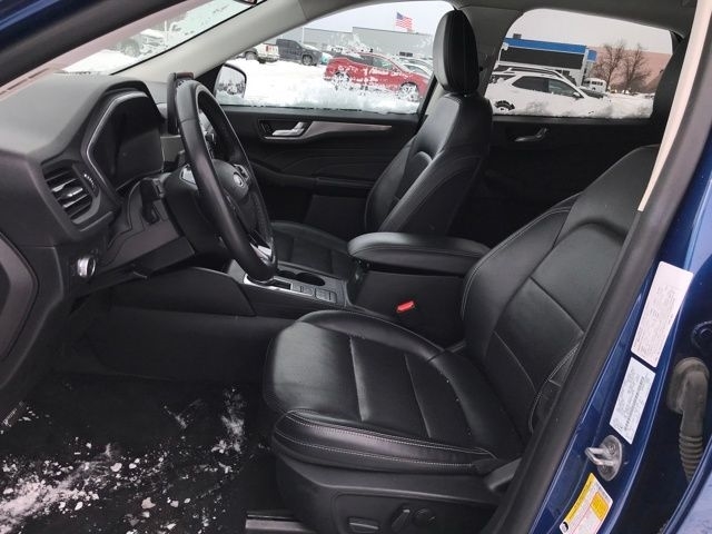 Ford Escape Titanium 4WD 2022