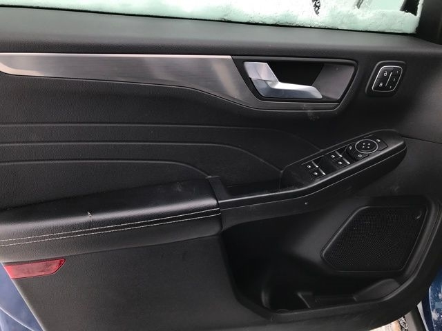 Ford Escape Titanium 4WD 2022