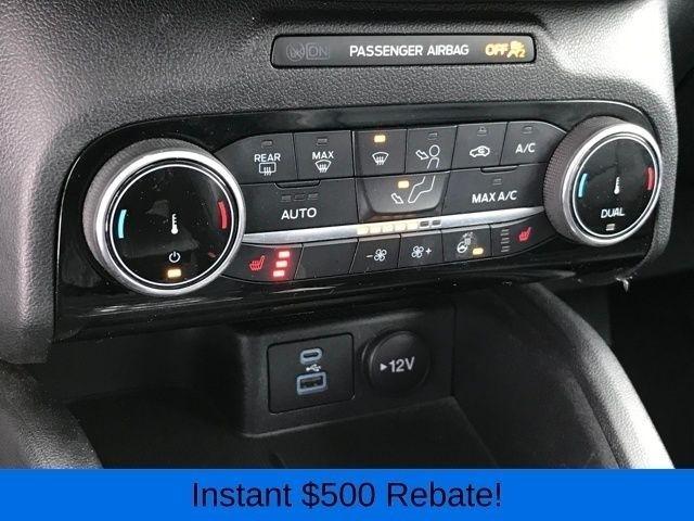 Ford Escape Titanium 4WD 2022