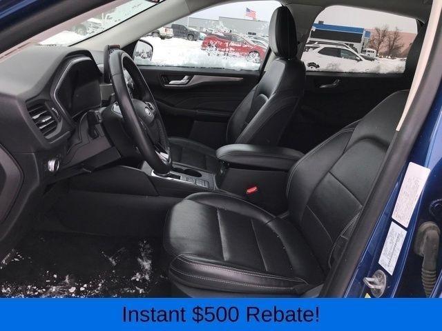 Ford Escape Titanium 4WD 2022