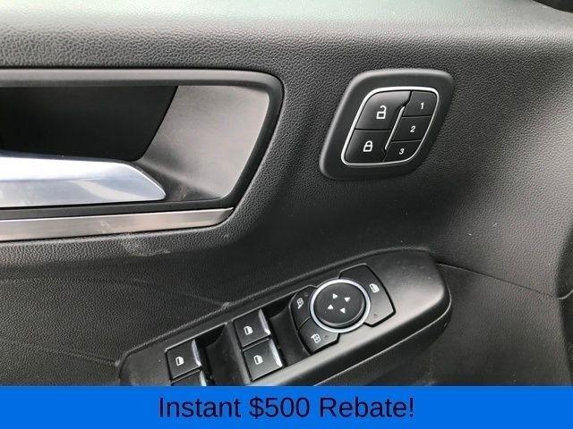 Ford Escape Titanium 4WD 2022