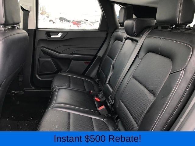 Ford Escape Titanium 4WD 2022