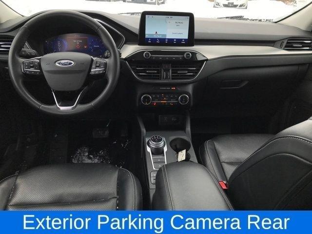 Ford Escape Titanium 4WD 2022