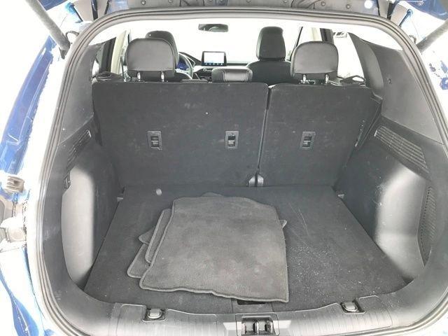 Ford Escape Titanium 4WD 2022