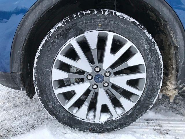 Ford Escape Titanium 4WD 2022