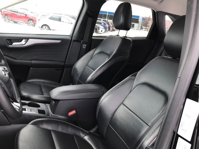 Ford Escape Platinum AWD 2023