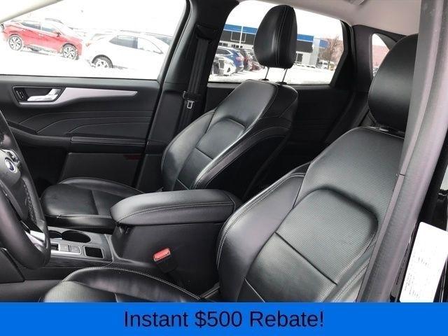 Ford Escape Platinum AWD 2023