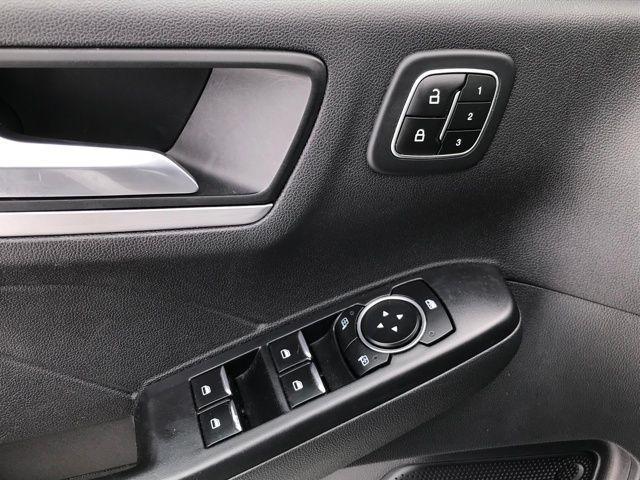 Ford Escape Platinum AWD 2023