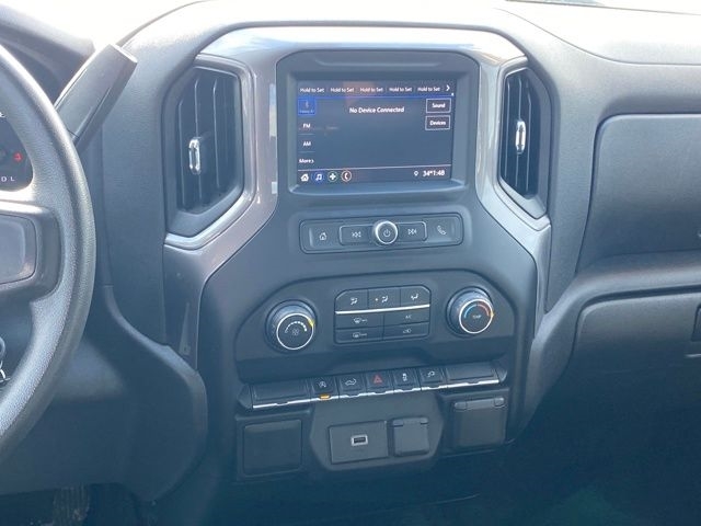Chevrolet Silverado 1500 Custom Crew Cab Long Box 4WD 2020