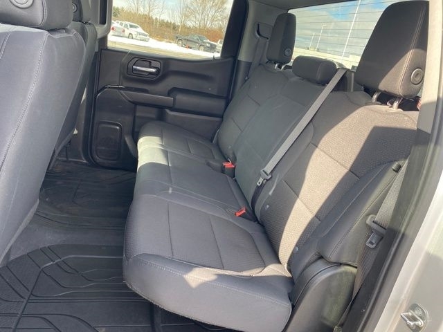 Chevrolet Silverado 1500 Custom Crew Cab Long Box 4WD 2020