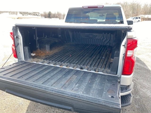 Chevrolet Silverado 1500 Custom Crew Cab Long Box 4WD 2020