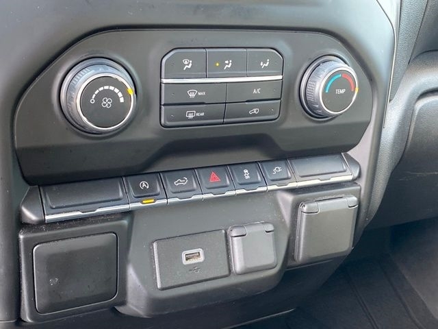 Chevrolet Silverado 1500 Custom Crew Cab Long Box 4WD 2020