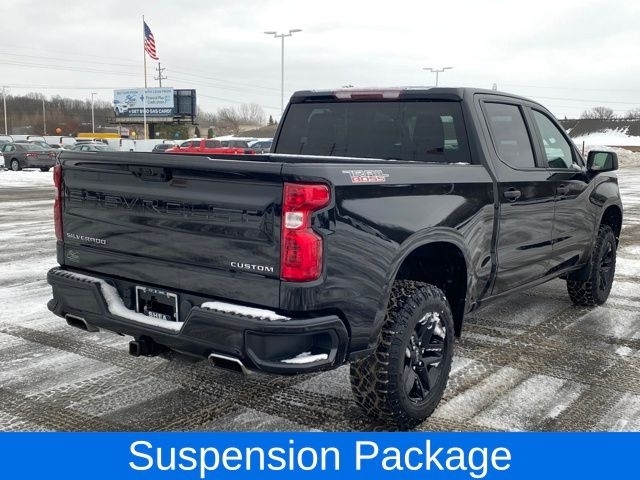 Chevrolet Silverado 1500 Trail Boss Custom Crew Cab 4WD 2022