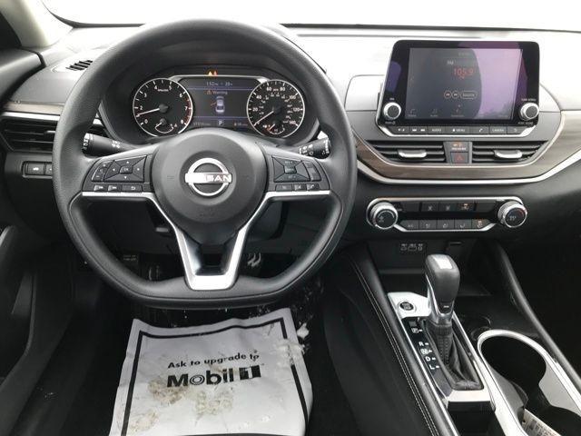 Nissan Altima 2.5 SV 2023