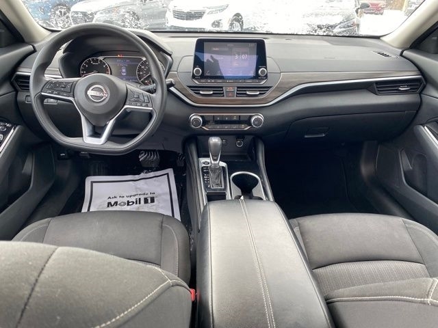Nissan Altima 2.5 SV 2023