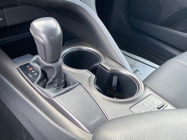 Toyota Camry SE 2023