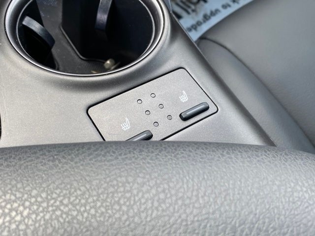 Toyota Camry SE 2023