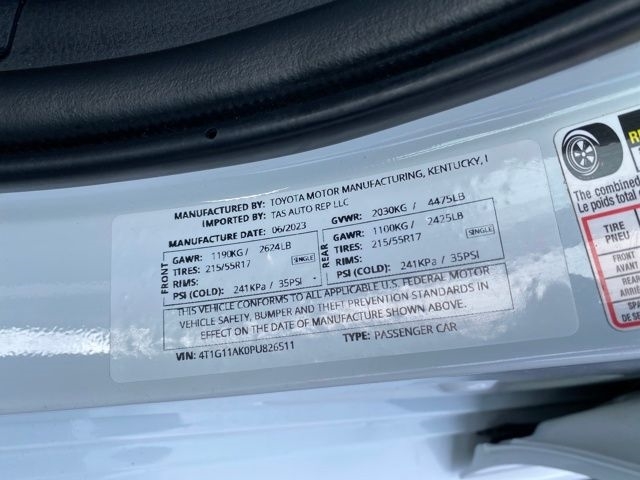 Toyota Camry SE 2023