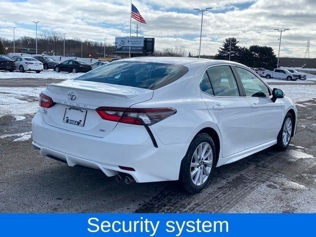 Toyota Camry SE 2023