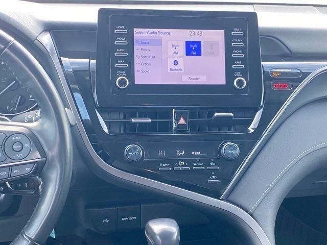 Toyota Camry SE 2023