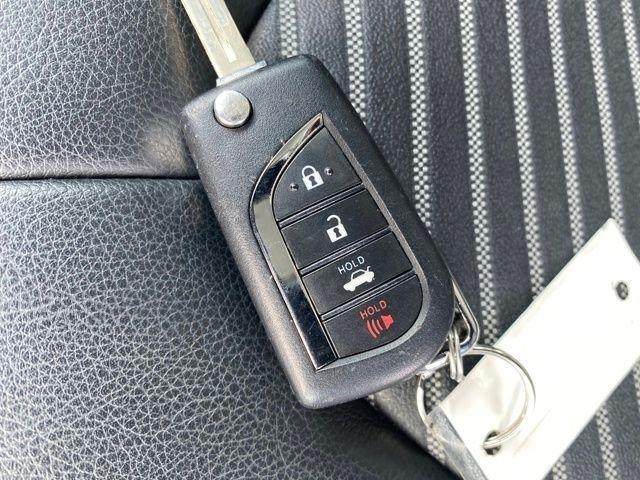 Toyota Camry SE 2023