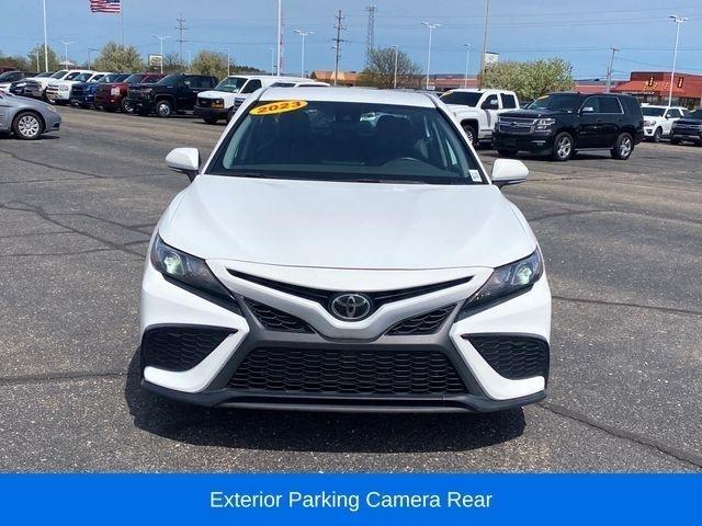 Toyota Camry SE 2023