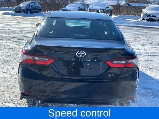 Toyota Camry SE 2023