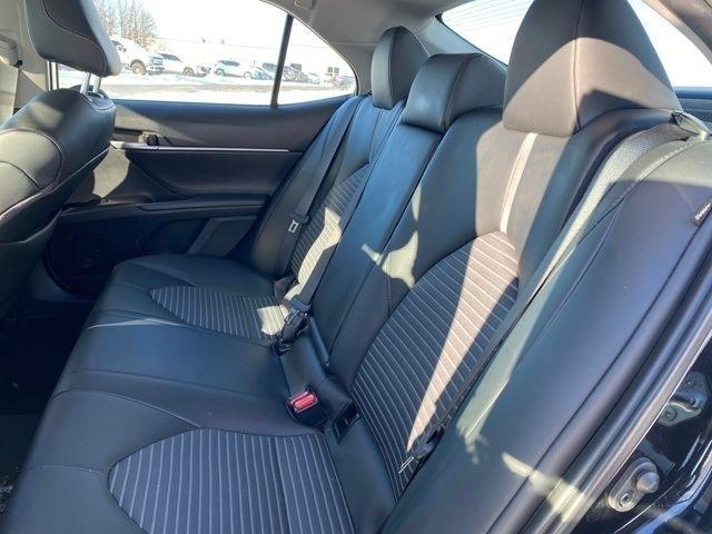 Toyota Camry SE 2023